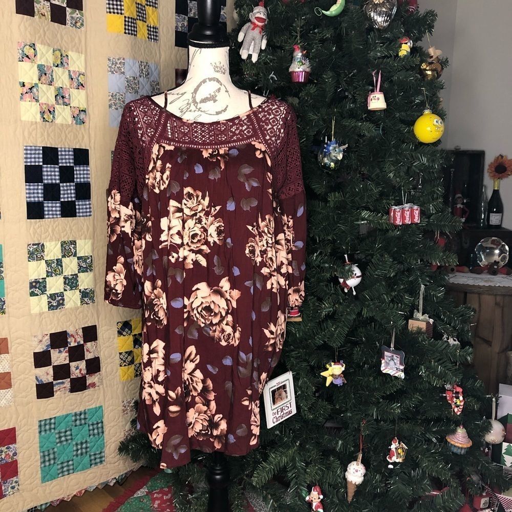 NWT Entro Floral  Mini Dress Size Small